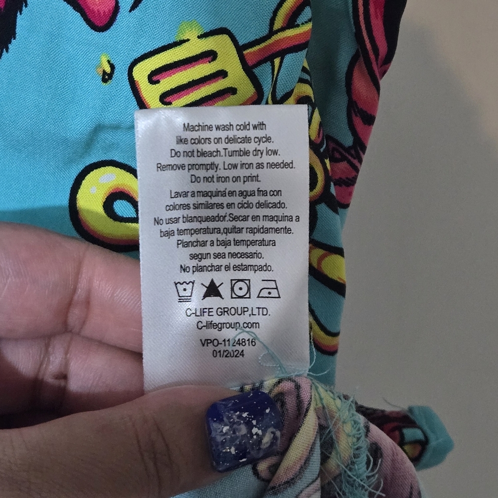 SpongeBob SquarePants Graphic Button Down - Picture 7 of 8